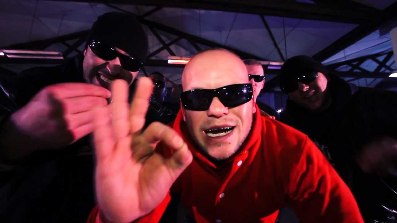 Łobuz – Chuj ci w dupe (produced by Drunken Masta Chin Beatz)