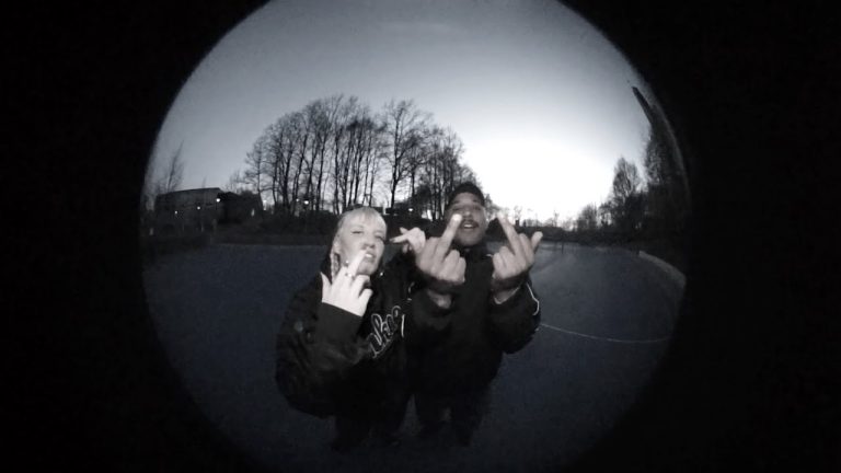 PLH feat. MOUSSA – Tragen Schwarz