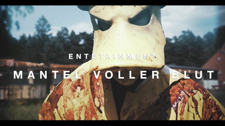 Mantel Voller Blut – Entetainment