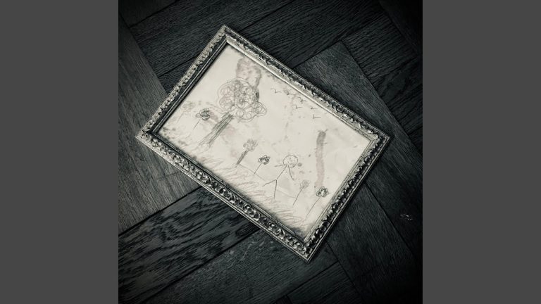 Distortion – richART feat. emiliia
