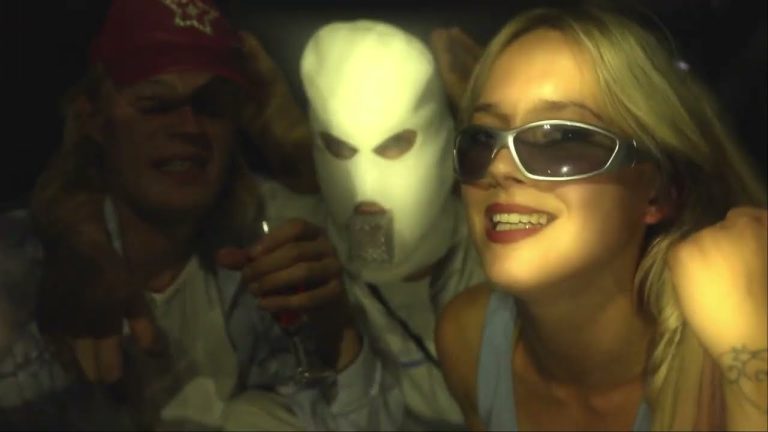 flashlight – Sarah4k feat. doubtboy