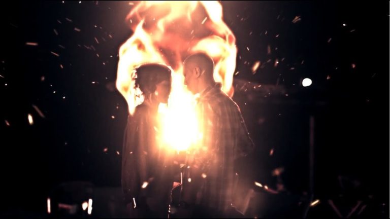 Feuer und Flamme – Moe Mitchell