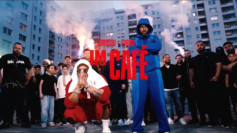 Im Café - Massiv X Gibba